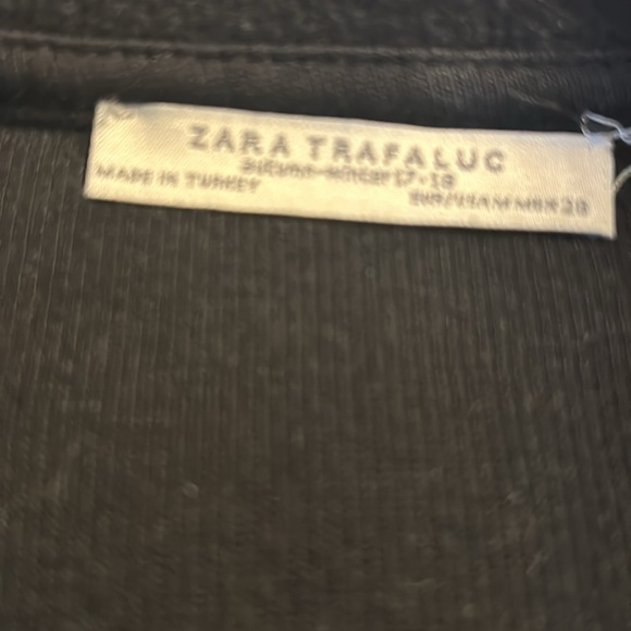 Zara Trafaluc black short sleeve sweater with pearl accent size M - Picture 4 of 4